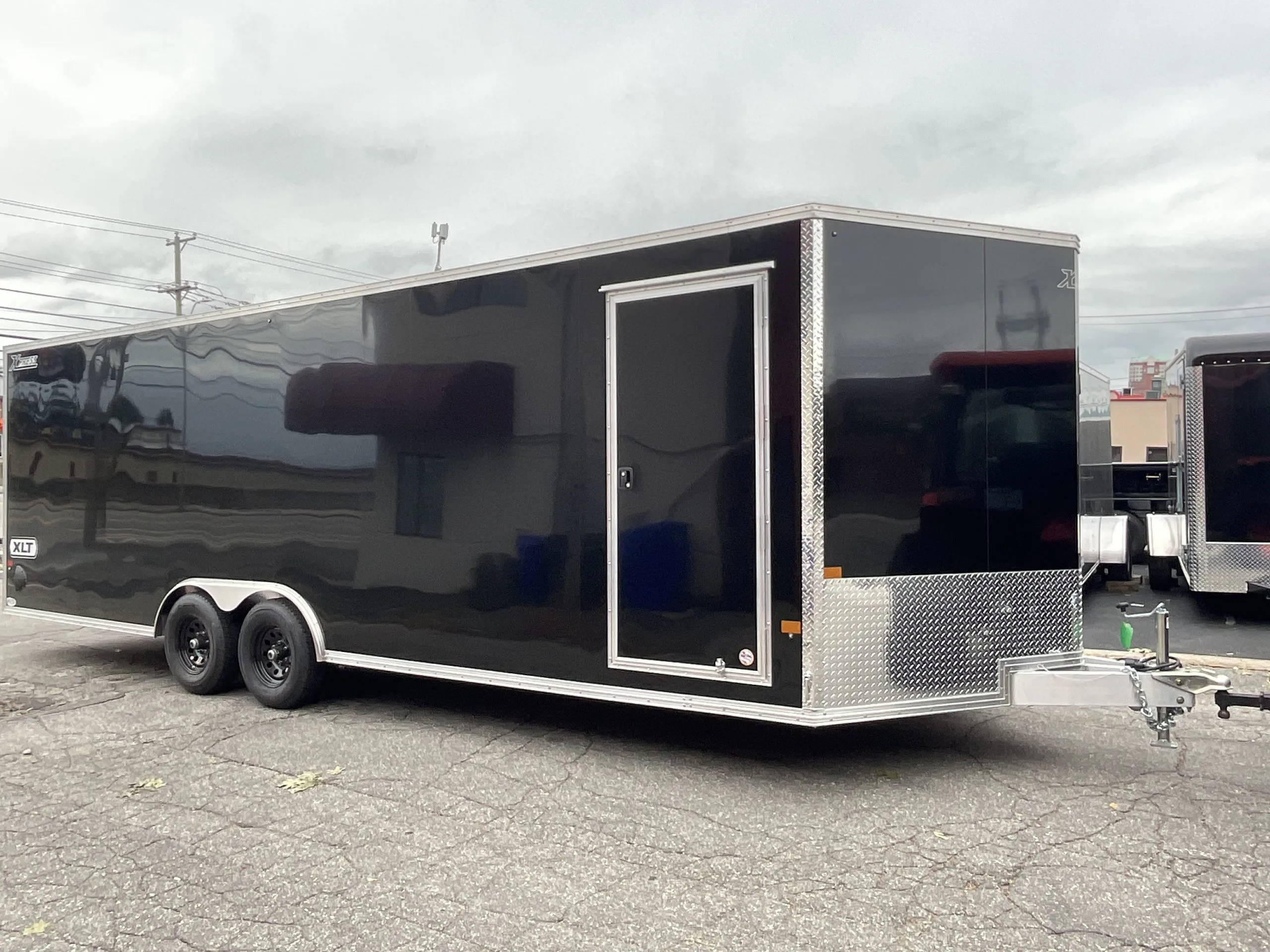 high_country_xpress_enclosed_car_hauler_8-8-scaled-1 2024 Fast Cargo 8.5×24 Enclosed Trailer For Sale - Image 1